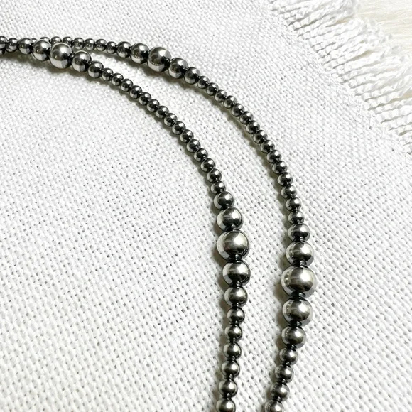 NATIVE Navajo Pearls Sterling Silver 24” Graduated Y Lariat Variegated Necklace - Picture 4 of 7